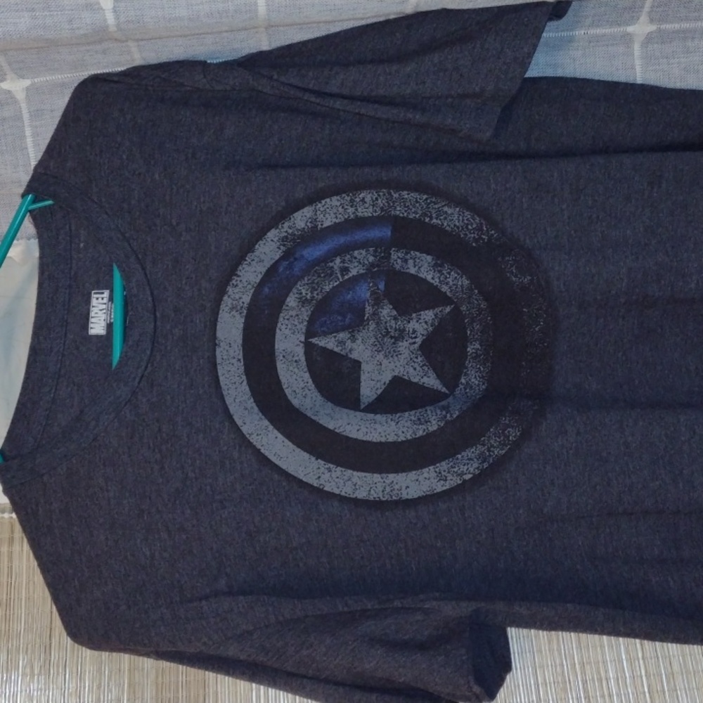 Marvel graphic charcoal gray T-shirt